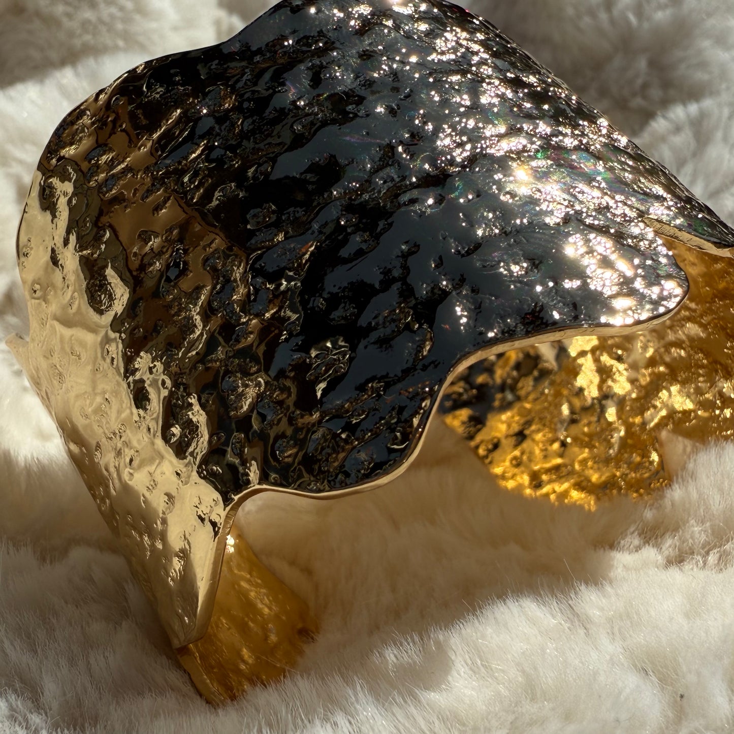 Brazalete Martillado 24k
