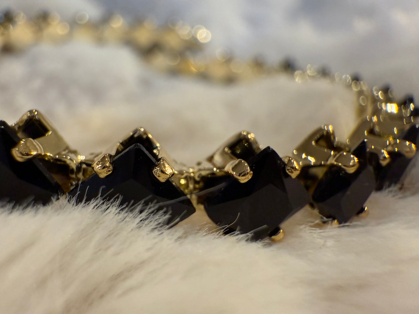 Pulseras Circones Negros 24K