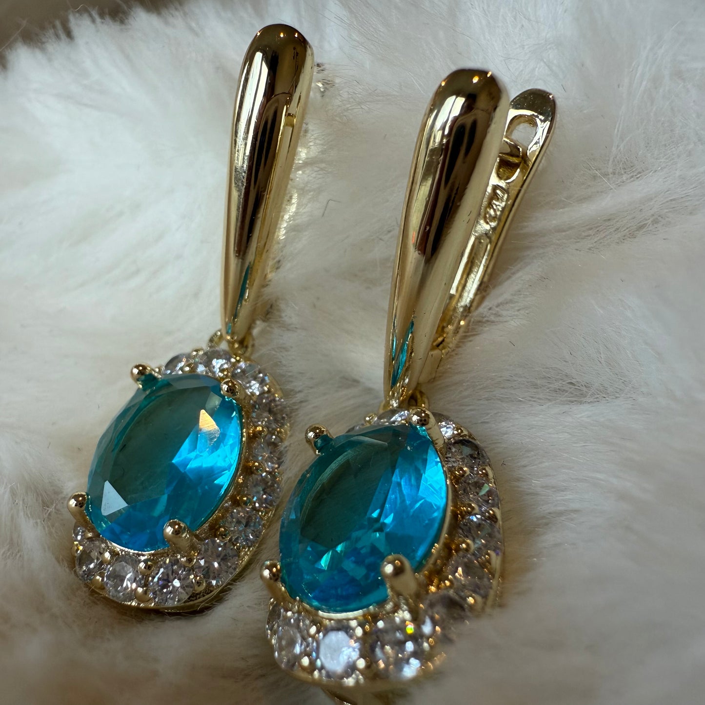 Aro con Circón Calipso 24k