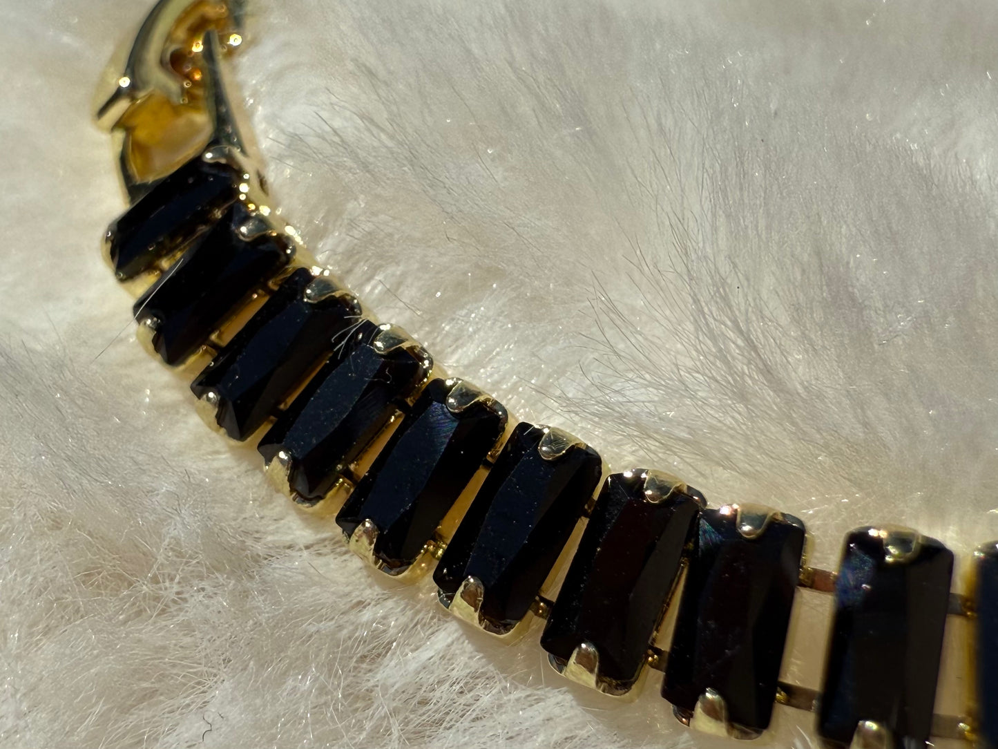 Pulsera Circones Negros 24K